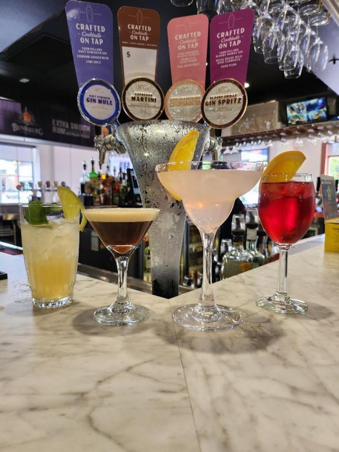 Knickerbocker Hotel บาเทิร์สต์ ภายนอก รูปภาพ